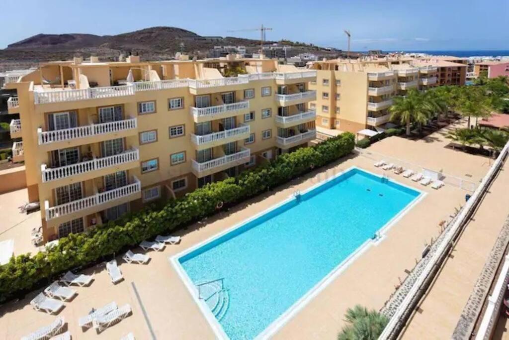 Lovely Primavera Palm Mar Apartment Екстериор снимка