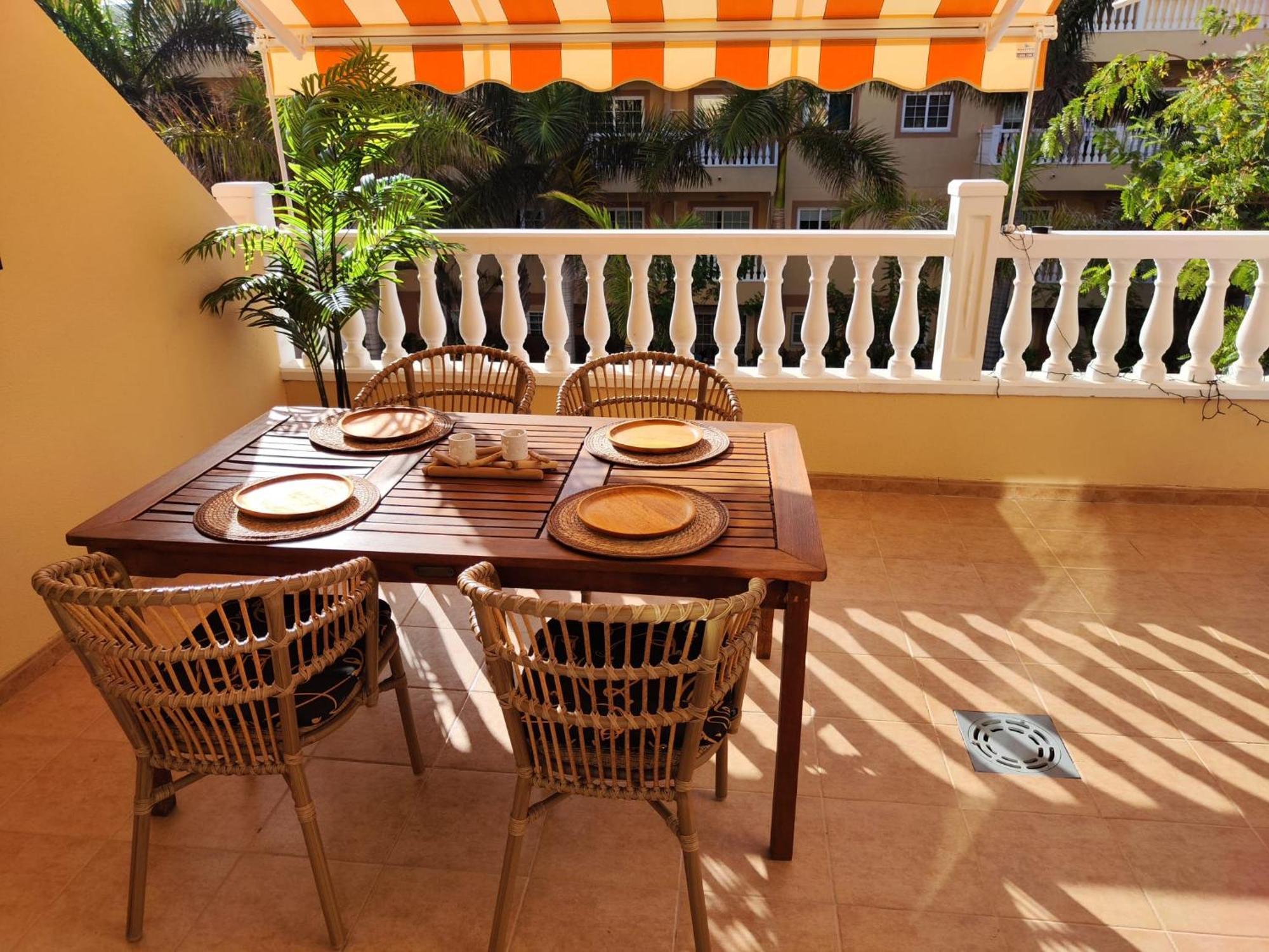 Lovely Primavera Palm Mar Apartment Екстериор снимка